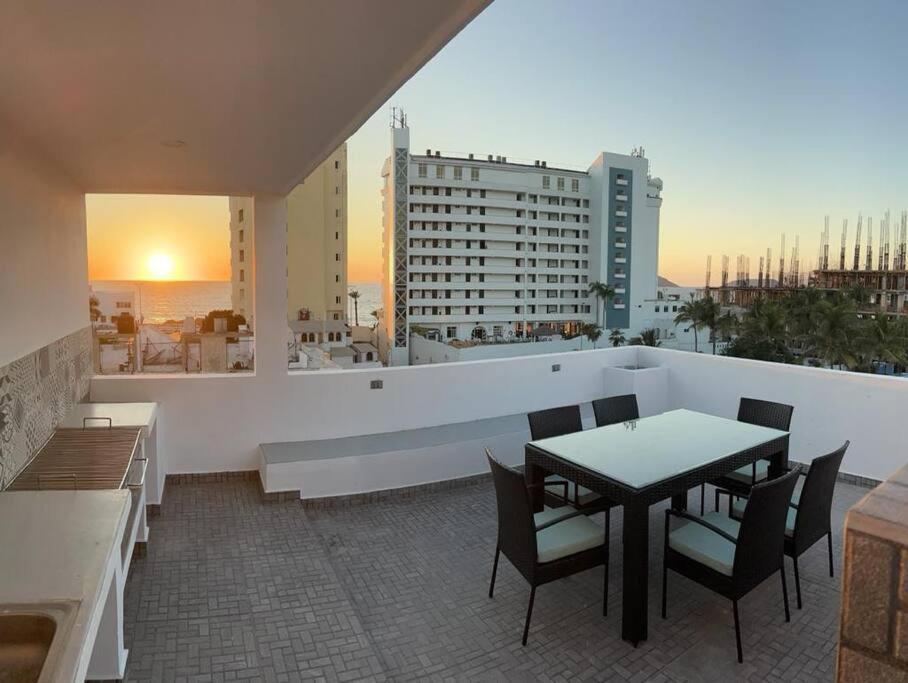 2Br/2Ba Condo 1 Block To Ocean! - Unit 6 Mazatlan Bagian luar foto